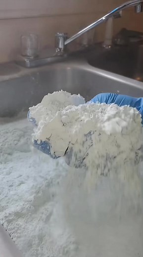 Kitchen Sink Powder Play: Explore Messy Fun