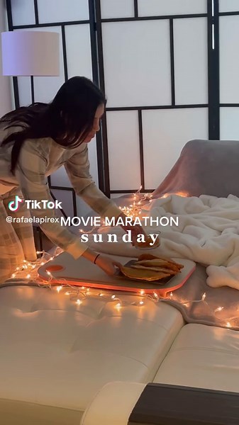 Sunday date at home, movie marathon 🍿🎥 The Divergent Series was amazing! So happy to be with you 💖💝💗💓 #dateathome #moviemarathon #relationshipgoals #foryou #aesthetic #sundayroutine #sundayathome #moviedate