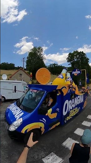 Caravane du Tour de France, partie 4, Orangina. #tourdefrance2026 #uciworldtour