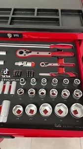 Check out the finish of our sockets! Satin finished for extra grip in oily environments. | Teng Tools USA