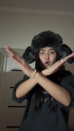 Atyrka (@_atyrka)’s video of woman dance