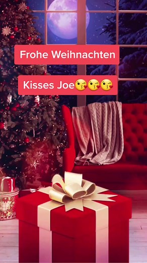 Kelly Rohrbach Kisses Joe at the Christmas Market