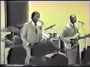 A 1988 THROWBACK WITH ROBERT BLAIR & THE FANTASTIC VIOLINAIRES (I DON'T OWN RIGHTS TO THIS MUSIC) | Devyn Antwan