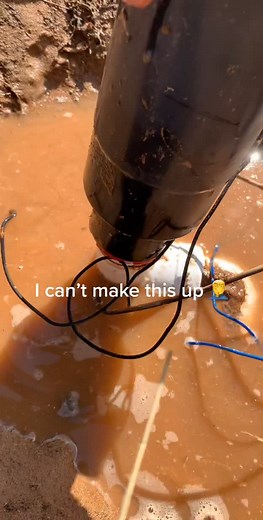 Figured out why the sprinkler wasn’t working properly! #rock #tiktokaustralia #canberratok #greenkeeper #greenkeeperlife #irrigation #dodgywork