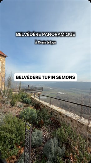 Silyon on Instagram: "😍 UNE SUPERBE VUE PANORAMIQUE A 45 MIN DE LYON 😍 Belvédère Tupin-et-Semons 📍 Chem. du Belvédère, 69420 Tupin-et-Semons @viennecondrieutourisme Partage spontané #belvedere #belvédèretupinetsemons #lyon #condrieu #vuepanoramique"