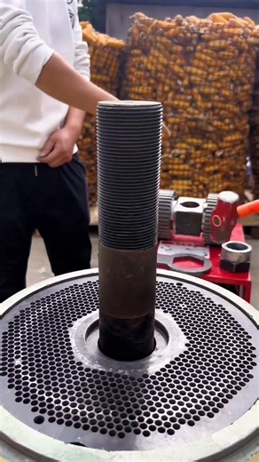 160K views · 1.9K reactions | Life is like this, assembly is like this, processing pellets is like this, simple and beautiful life #FeedPelletMachine #DuoLuoPelletMachine #Sannong #SannongPopular | New Tecnology | Facebook