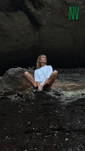Stella Maxwell Explora los Paisajes de Canaima en Venezuela