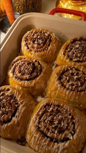 Vegan Pumpkin Pecan Cinnamon Rolls
