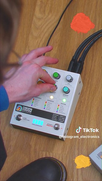 Chroma Console is a compact option for adding extra color and unique vibe to your entire mix. Here we’re running an MPC One directly into Chroma Console - nothing else, no post-processing. #chromaconsole #hologramelectronics #mpcone #akai #beat #musicproducer #effectspedal #producertok #pedaltok #fyp