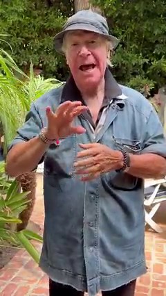 Actor and director Henry Jaglom shares some words of wisdom he received from Orson Welles while he was working on a new project. Jaglom worked with Welles on numerous films including A SAFE PLACE ('71), SOMEONE TO LOVE ('87), and THE OTHER SIDE OF THE WIND ('18). #SummerUnderTheStars | Turner Classic Movies: TCM