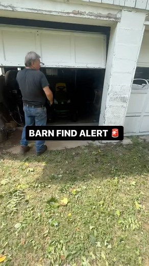 I LOVE BARN FINDS!! #cars #classics #classiccars #classiccarsforsale #vintage #vintagecars #lincoln #classiclincoln #barn #barnfind | Bob Evans Classics