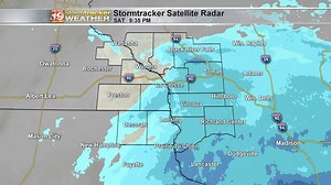 1.5K views | (9:30 PM) - Snow is slowly but surely pushing into the area. The highest snowfall totals tonight will be across SW Wisconsin, with the lower totals for those west of the Mississippi River. Generally going 1" to 3" with a few isolated 4" spots. Snow tapers off Sunday morning. | WXOW | Facebook