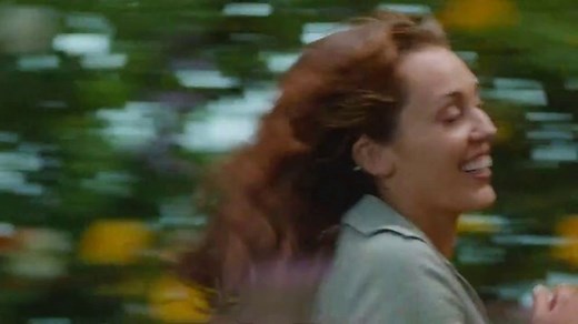 Gucci Flora TV Spot, 'Flores' con Miley Cyrus