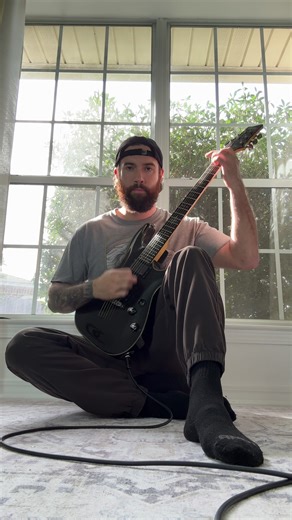 Here’s a solid thrash riff for you metalheads #metal #guitar #riff