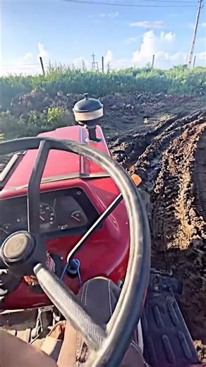 Tractor Stunt Performance is Out of Control#trending #shorts #tractor
