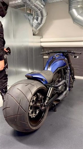 classy motorcycles on Instagram: "#Vrod Credit: amiramour @opmperformance . . . #VrodMuscle #HarleyDavidson #HarleyDavidsonVrod #CustomMotorcycles"