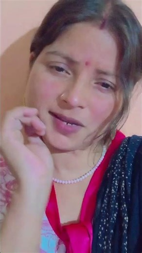 सनम हथेली में तेरी मेहंदी सजा के बैठूंगी तेरी मोहब्बत किसी को बिंदिया सजा के फोटो #song #love 🌺🥀🌹♥️👋