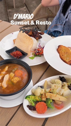 D'Mario Sunset Resto: Santai Sambil Menikmati Sunset