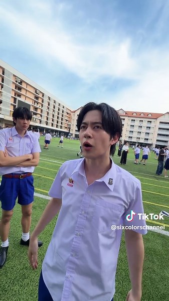 ห๊ะะะ พี่คนไม่คุยเนี่ยนะห์ห์ เพลงพี่เค้าออกจะมีคนใช้แผ่นเสียงตั้ง 1.3M อ๊ะห์ พี่เค้าจะโดนไอหนูขี้แงแซงไปถึง 1.5M ได้ยังไง #PROXIE_ขี้แง OUT NOW! 🔗youtu.be/_X4p4oPlGLU Listen Now! 🔗https://bfan.link/boys-dont-cry ปล. พ้อกสีไม่สนับสนุนความรุนแรงนะครับ ทุกคนสามารถรับชมรับฟัง รวมถึงเล่นแผ่นเสียงของ #PROXIEth ได้ทุกเพลงเลยครับ!!! #หกสีแชนเนล #bROTHERSMUSIC