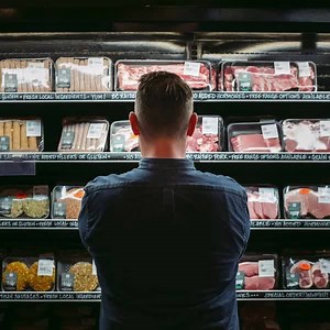 1.3K views · 32 reactions | Spice up your holiday shopping by earning 2% cash back at grocery stores and wholesale clubs when you use your Cash Rewards credit card. Learn more. go.bofa.com/t45ql | Bank of America | Facebook