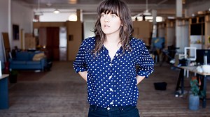 Video: Courtney Barnett Performs "Debbie Downer" in Melbourne