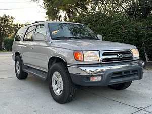 --- SOLD --- 2000 Toyota 4Runner 4WD 3.4L V6 SR5