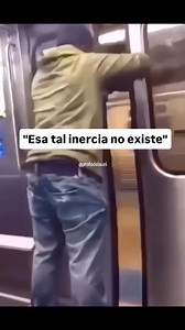 1ra Ley de Newton: un cuerpo en reposo o en movimiento uniforme y rectilíneo permanecerá en ese estado a menos que una fuerza externa actúe sobre él, cambiando su estado. . . . #universidad #reels #clases #uni #memes #dog #physics #science #viral #instalike | Profedelauni