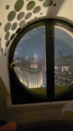 Cúpulas de Buenos Aires de Noche: Una Vista Susceptible | Camilo Toledo