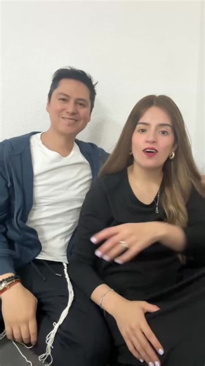 ✨ Cosas que no pueden faltar en una casa judía ✨ Desde Israel 🇮🇱💙: copa de Kiddush, candelabros de Shabat y nuestra janukia #cosasquenopuedenfaltar #CasaJudía #Shabat #Judaísmo #Israel | Yos y Geraldine