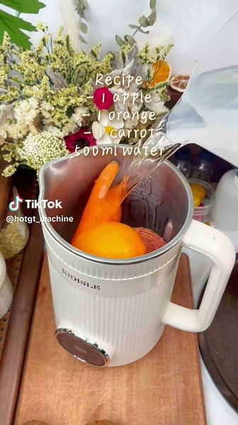 Fresh veggie & fruit juice 🥕🍹 I use it every day, if not, then every other day#ginger #lemon #nutmilkmaker #juicer #lemonade #gingershot #juice #fyp #kitchengadgets #juicerecipe #TikTokShopBlackFriday or #TikTokShopCyberMonday
