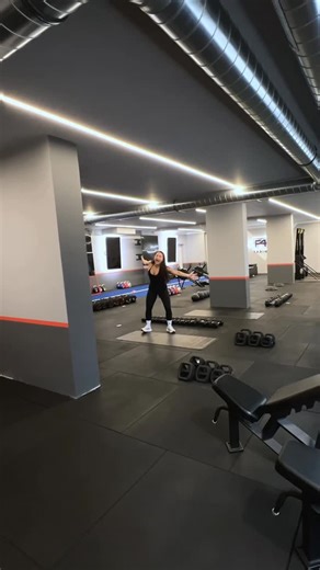F45 Training on Instagram: "When the transformation speaks for itself ✨ Each new studio opening marks a new chapter for our franchisees. More than a business, it’s an opportunity to step into the world of transforming lives. Interested in investing in your own studio? Tap the link in bio to learn more."