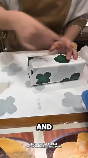 The Japanese Quick Gift-Wrapping Technique 🎁 #shorts | Crazy videos