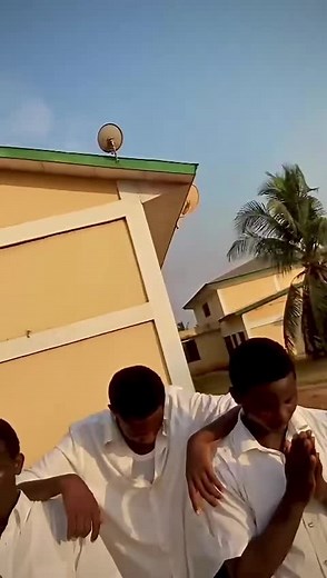 #explore #videoviral #goodthing The senior house master was coming 🏃@thefamousplayers @Damel👽 @Terminator😎 @charger⭐️