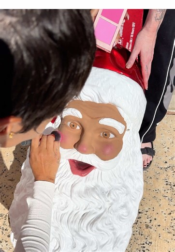 In my house… Santa Clause is a black man! 🎅🏾 Remember when I turned this giant 8 foot Santa into the Grinch last year? Well this year he got another makeover! #GiantSanta #BlackSantaDecor #DIYChristmasDecor #RavenElyseChristmas