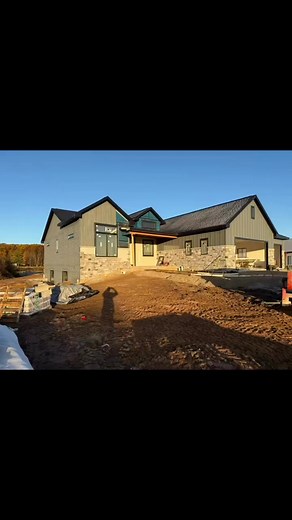 Generational masons are true artists! Check out the work done here on this custom home by Englebert’s Masonry. The canvas, the palette, the brushwork! #creativedesign #stonework #art | Puyleart Brothers Construction