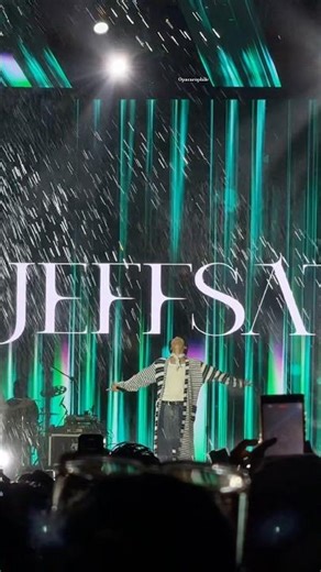 ชอบดูเจฟเล่นเวทีใหญ่มาก เอาอยู่สุดๆ ใส่สุดทั้งเสียง อินเน่อ ท่าทาง ผชคนนี้ไม่ธรรมดาจริงๆ #jeffsatur