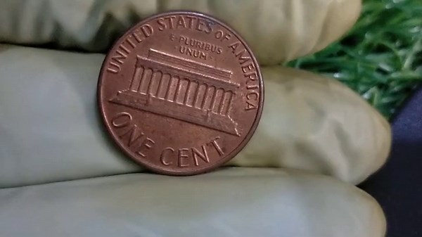 1982 Lincoln Penny Value – Copper vs Zinc Varieties & Rare Errors Worth Money!