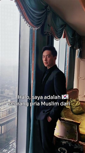 Exploring the Life of a Muslim Actor in Indonesia