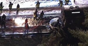 Suburban NYC train crash kills 6
