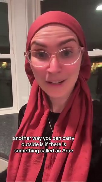 How do Orthodox Jews carry their keys on shabbos? #jewish #orthodoxjewishlife #shabbos #shabbat #judaism | Miriam Malnik-Ezagui