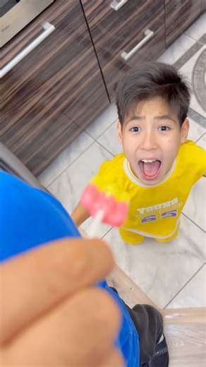 Do you like candy 🍭🥰