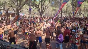 0:00 topless hippie dance in the crowd. 1:31, 2:11 nude girl. 2:44 topless girls