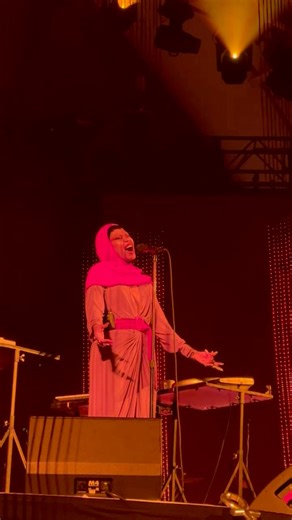 Erykah Badu lit up the Hollywood Bowl tonight. Mama’s Gun ’25: The Return of Automatic Slim Tour is everything we’ve been waiting for! | Live Nation Concerts