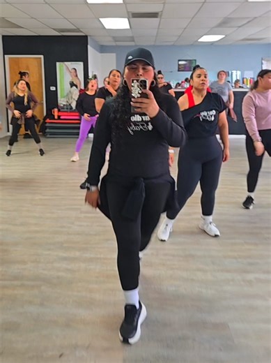 Hola no olvides la cita #sabado @9am. #cardio #dance #baile #fitness | dancing