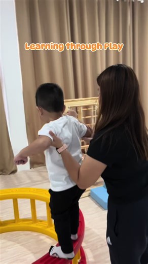 Turning playtime into learning time! 🎲✨ #learningthroughplayeveryday #PlayfulLearning #OccupationalTherapy #TherapyGoals #occupationaltherapist