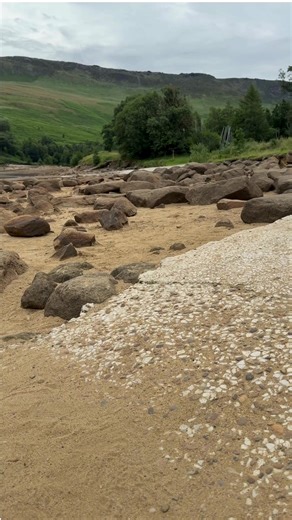 🚐 En route pour l’aventure avec PLAYMOBIL ! ✨ Suivez le road trip épique de notre famille PLAYMOBIL en caravane à travers des paysages à couper le souffle ! ⛰️🏞️ 👉 Quelle serait votre prochaine étape idéale ? 🥰 #playmobil #roadtrip #AventureEnFamille #caravane | Playmobil