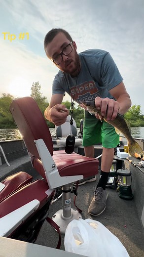 Walleye tips and tricks. Trolling in 8-10ft at .8-1.1 mph #walleye#walleyefishing#walleyecheaters #walleyecheat#walleyetips#walleyetip#fishing#fish#fyp #fypシ #mn #centralmn #fyppppppppppppppppppppppp