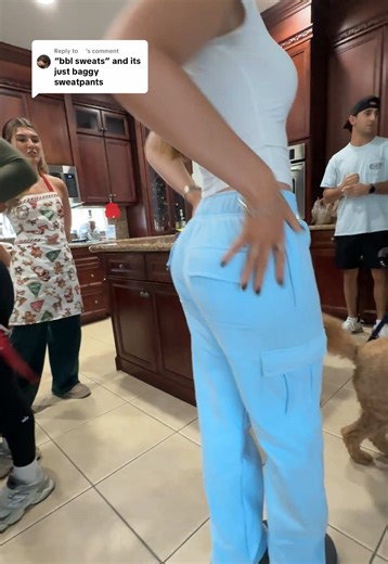 Replying to @️ way more flattering than regular sweatpants, that’s why they’re always selling out #sweatpants #loungewear #gymgirlies