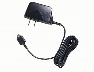 How to Tell Positive & Negative Tips on a Power Adapter | Techwalla