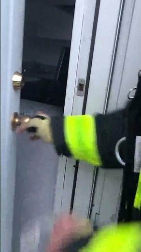 🔥The Firefighter Swipe Tool is absolutely the best entey tool for inward opening doors